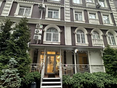 комерційна за адресою Дмитра Луценка вул. (Крейсера "Аврора"), 6