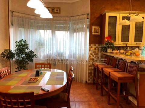 дом по адресу бучанський