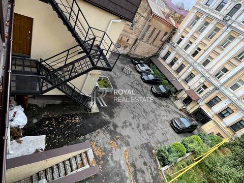 комерційна за адресою Івана Франка вул., 26