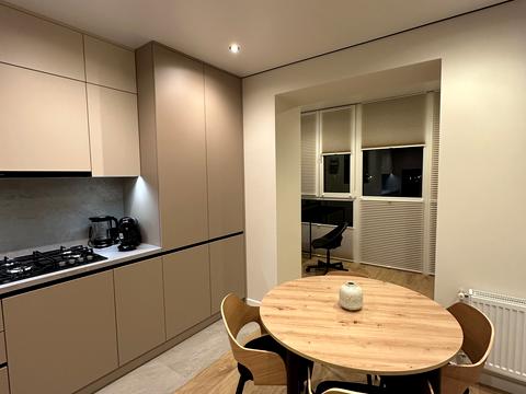 квартира за адресою Привокзальна вул., 10