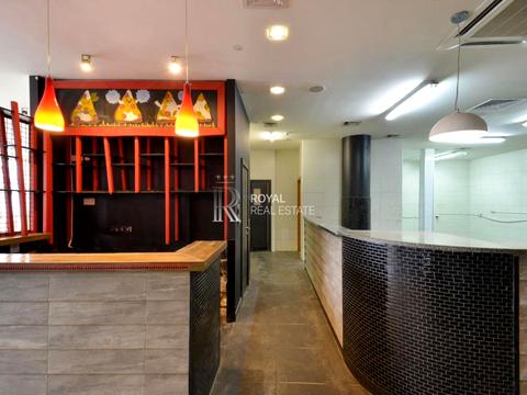 комерційна за адресою Саксаганського вул., 120