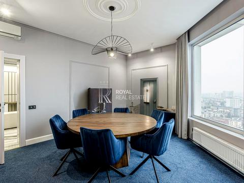 комерційна за адресою Кловський узвіз, 7