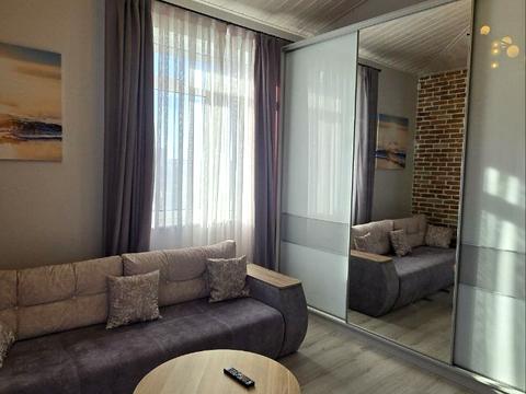 квартира за адресою Провулок Трояндовий, 8а 