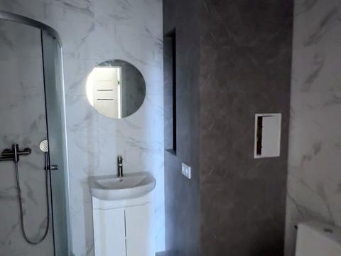 квартира за адресою Провулок Трояндовий, 8а