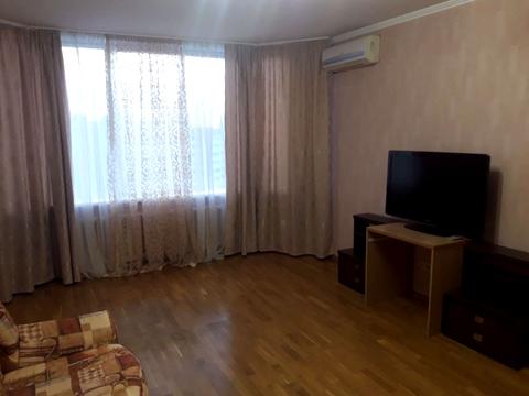 квартира за адресою Анни Ахматової вул., 35