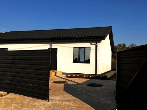 дом по адресу  ул.