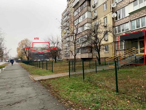 комерційна за адресою Ревуцького вул., 35