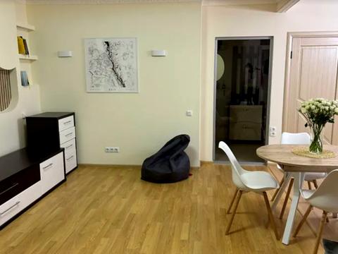 квартира за адресою Регенераторна вул., 4 к5