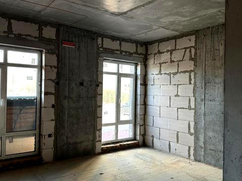 комерційна за адресою Молодіжна вул., 7