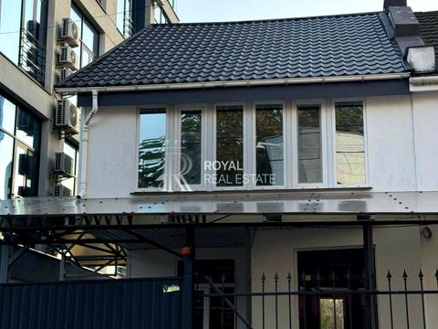 комерційна за адресою Редутна вул., 58