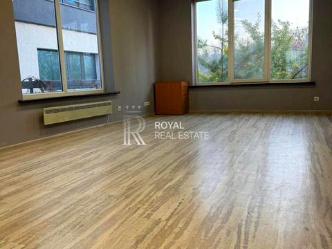 комерційна за адресою Редутна вул., 58