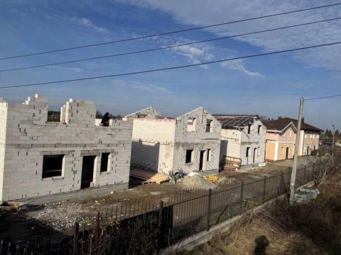 будинок за адресою Комарова