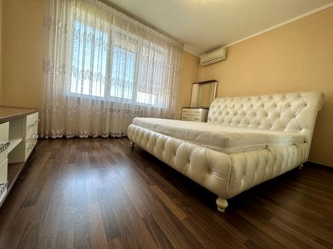 квартира за адресою Дніпровська набережна вул., 19-В