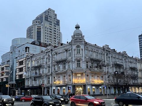 комерційна за адресою Велика Васильківська вул. (Червоноармійська), 60