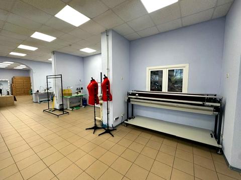 комерційна за адресою Олександра Мишуги вул., 2