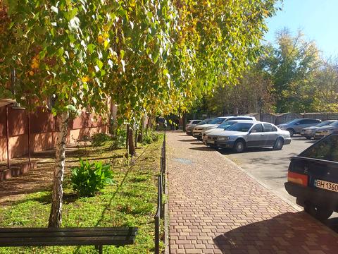 квартира за адресою Олексія Вадатурського вул. (Маршала Малиновського), 37