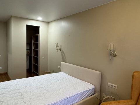 квартира по адресу Светлова ул., 42-А