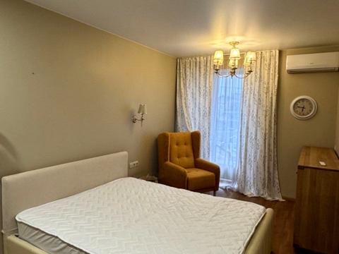 квартира по адресу Светлова ул., 42-А