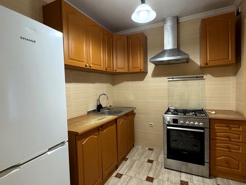 будинок за адресою Миколи Сингаївського вул. (Ново-Оскольська), 75