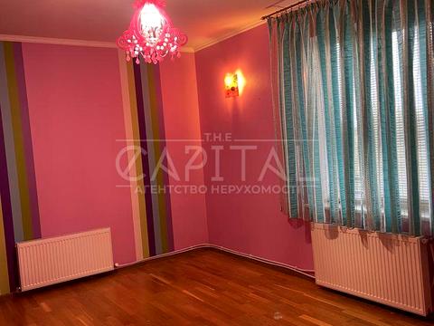 будинок за адресою Квітнева вул., 6