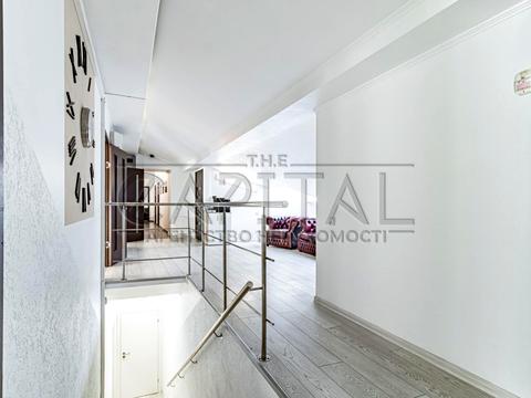 комерційна за адресою Інститутська вул., 16