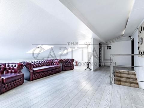 комерційна за адресою Інститутська вул., 16