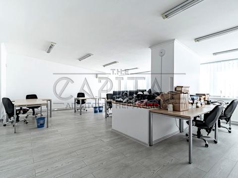 комерційна за адресою Інститутська вул., 16