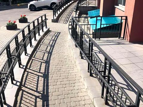 комерційна за адресою Федора Ернста вул., 16-Б