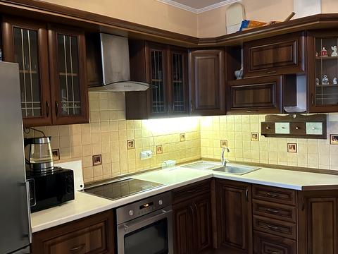 квартира за адресою Дніпровська набережна вул., 26