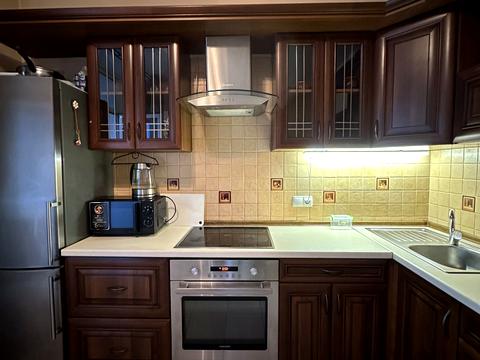 квартира за адресою Дніпровська набережна вул., 26