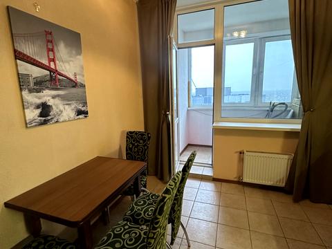 квартира за адресою Дніпровська набережна вул., 26