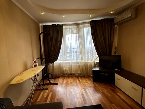 квартира за адресою Дніпровська набережна вул., 26