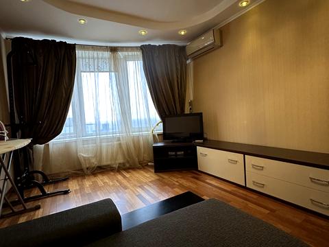 квартира за адресою Дніпровська набережна вул., 26