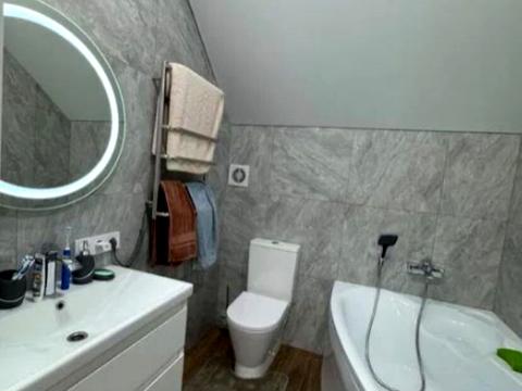 будинок за адресою Переселенська