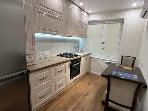 квартира за адресою Героїв України просп. (Героїв Сталінграду), 87а