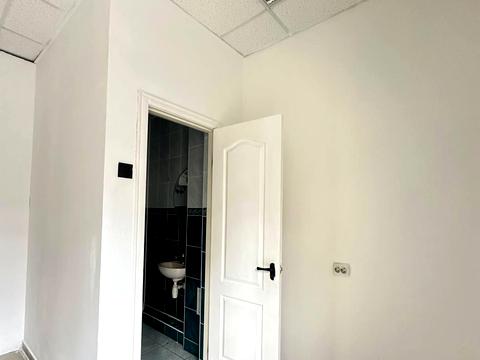 комерційна за адресою Новгородська, 34а