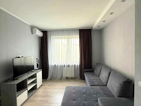 квартира за адресою Софії Русової вул., 1