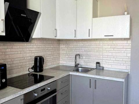 квартира за адресою Софії Русової вул., 1