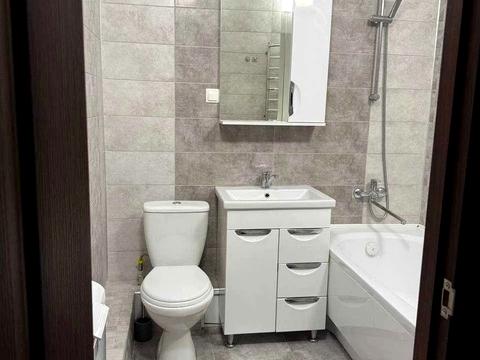 квартира за адресою Софії Русової вул., 1