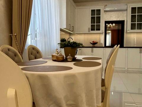 будинок за адресою Черняхівського вул.