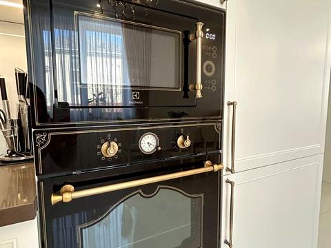 будинок за адресою Черняхівського вул.