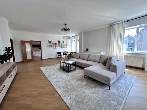 квартира за адресою Олександра Кониського вул., 28А-30А