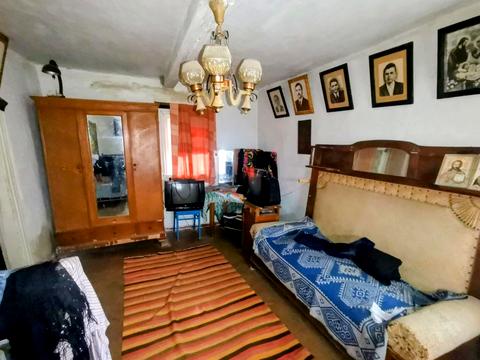 будинок за адресою с. Кривошиїнці, ковалівка 2