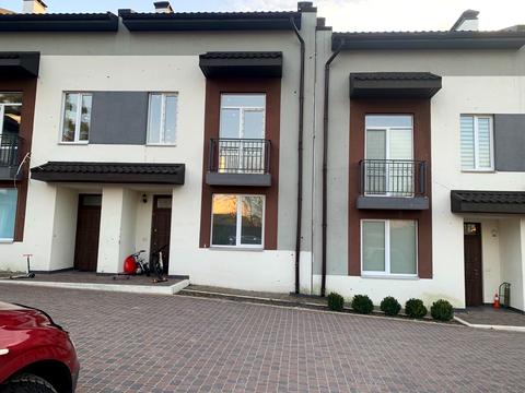 дом по адресу Українська ул.