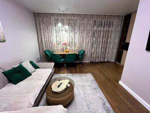 дом по адресу Українська ул.