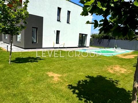 будинок за адресою Єдності