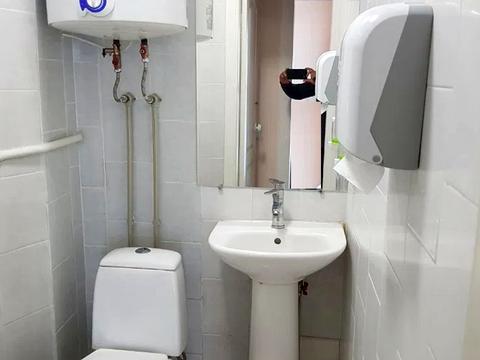 комерційна за адресою Набережна Перемоги вул., 56