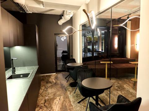 коммерческая по адресу Бусловская ул., 12