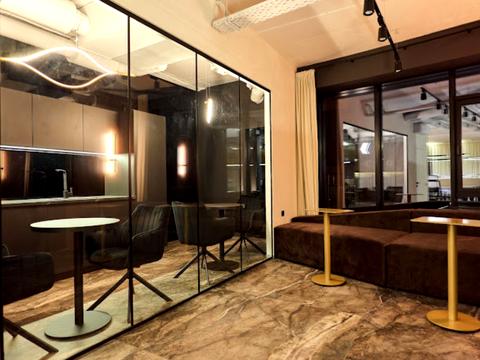 коммерческая по адресу Бусловская ул., 12