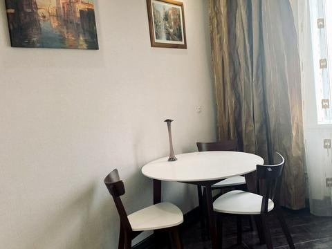 квартира за адресою Святослава Караванського вул. (Жуковського), 16